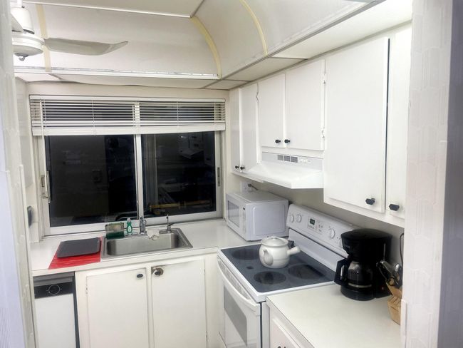 APT-204 - 9301 Lime Bay Blvd, Condo with 2 bedrooms, 2 bathrooms and null parking in Tamarac FL | Image 24