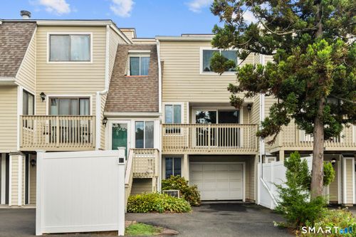 15-15 Peddlars Dr, Branford, CT, 06405-5816 | Card Image