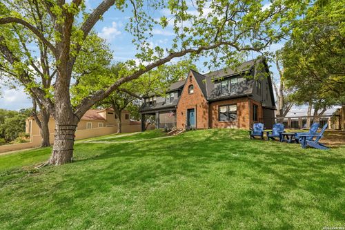 110 Henderson St, Alamo Heights, TX, 78209-4668 | Card Image