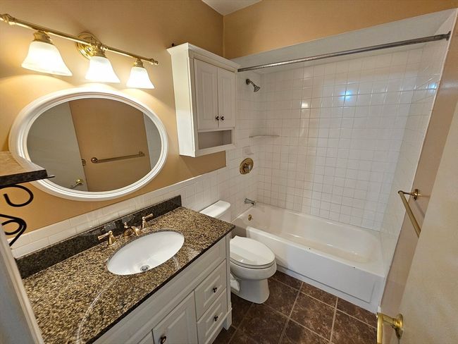 0 - 403 Windsor Dr, Condo with 2 bedrooms, 2 bathrooms and 1 parking in Framingham MA | Image 22