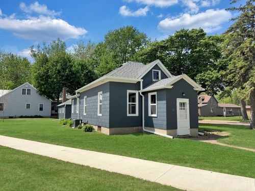 37 Rowland St, Tracy, MN, 56175-1326 | Card Image