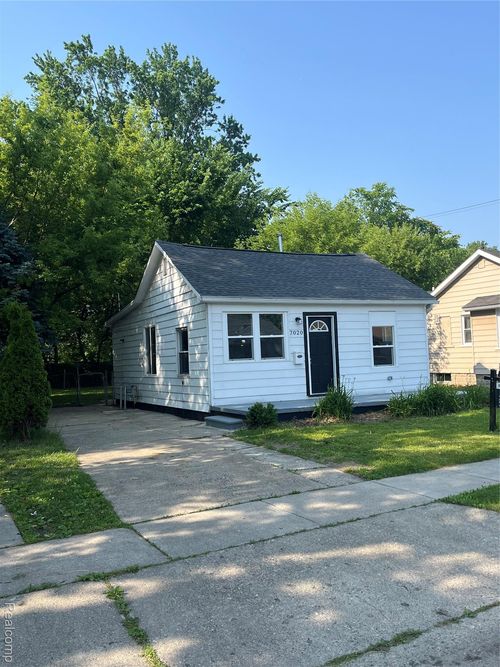 7020 Packard Ave, Warren, MI, 48091-3059 | Card Image