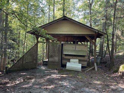 985 Ogden Dr, Ellijay, GA, 30540-9326 | Card Image