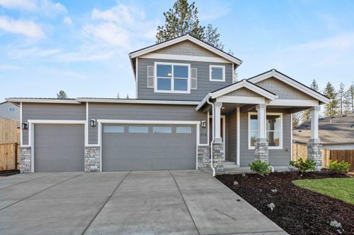 319-1135 Pumpkin Rdg, Eagle Point, OR, 97524-9033 | Card Image
