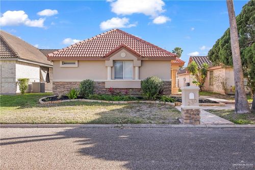 230 San Jacinto St, Mission, TX, 78572-7438 | Card Image