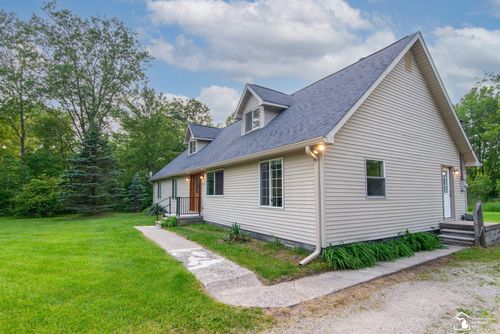 45510 Arkona Rd, Sumpter Township, MI, 48111-9817 | Card Image