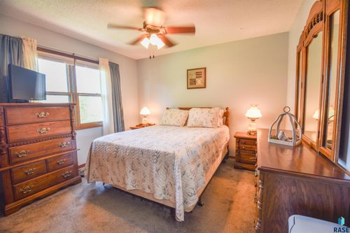 425 W 8th St Street, Burke, SD, 57523 | Card Image