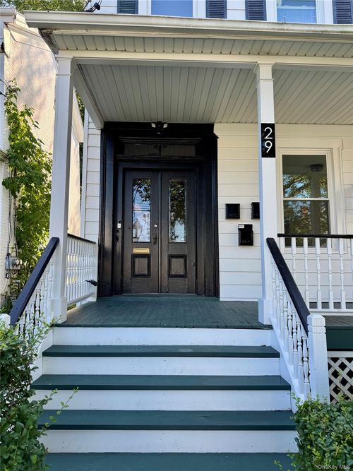 2-29 Delano St, Poughkeepsie, NY, 12601-3006 | Card Image
