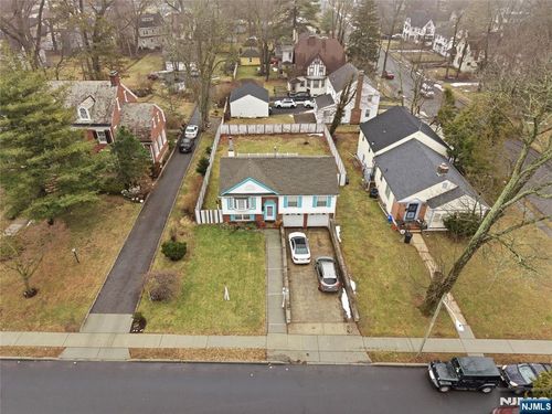 674 Berkeley Avenue, Orange, NJ, 07050 | Card Image