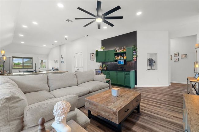 227 Biscayne Bay Bnd, House other with 3 bedrooms, 2 bathrooms and 4 parking in Kyle TX | Image 8