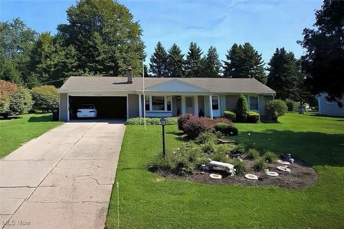 1388 Devon Dr Nw, North Canton, OH, 44720-6044 | Card Image