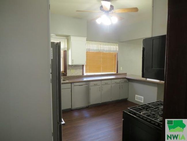 45 3 Rd Ave Se, House other with 4 bedrooms, 3 bathrooms and null parking in Le Mars IA | Image 15