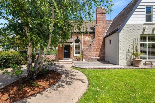 226 N Fremont St, San Mateo, CA, 94401-1830 | Card Image