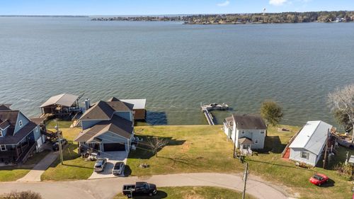 596 Dove Is, Livingston, TX, 77351-8213 | Card Image