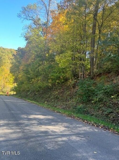 000 Cave Springs Rd, Dryden, VA, 24243 | Card Image