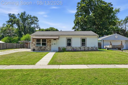 6452 Marcy St, Brighton, MI, 48116-2108 | Card Image