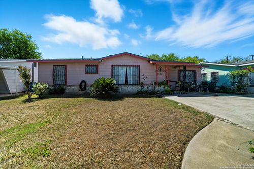3030 Hatton St, San Antonio, TX, 78237-4427 | Card Image