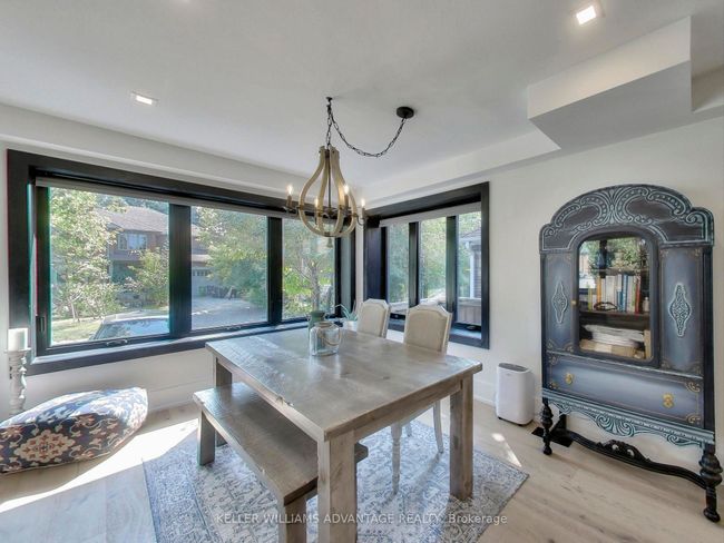 854 Royal York Rd, House other with 3 bedrooms, 3 bathrooms and 5 parking in Etobicoke ON | Image 9
