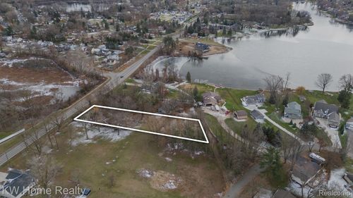 0000 Celia Dr, Waterford, MI, 48329 | Card Image