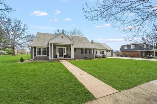 1026 Carriage Ln, Cedar Falls, IA, 50613-1608 | Card Image