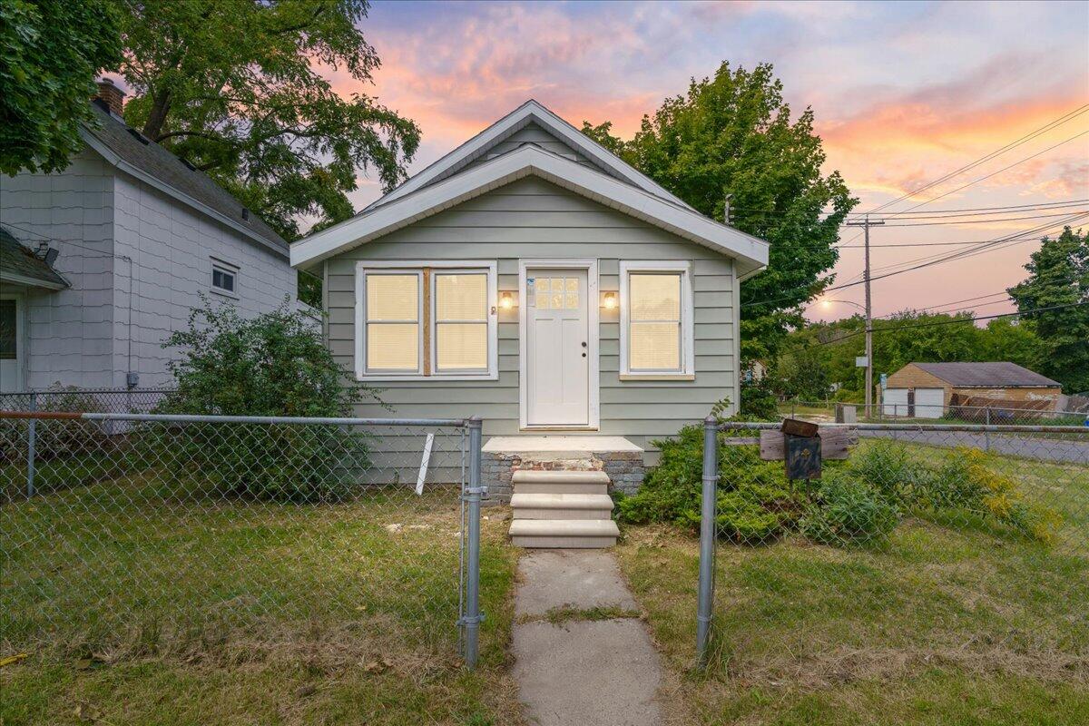 Massachusetts Ave, Lansing, MI 48906
