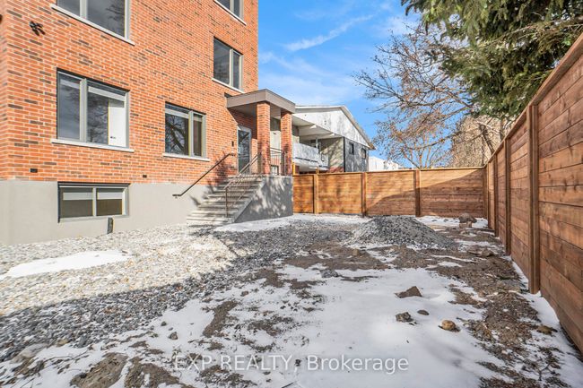 UNIT-7 - 158 Laval St, Home with 2 bedrooms, 1 bathrooms and null parking in Vanier ON | Image 12