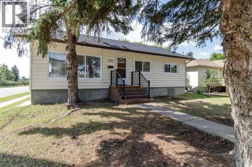 4001 51a St, Red Deer, AB, T4N2B2 | Card Image