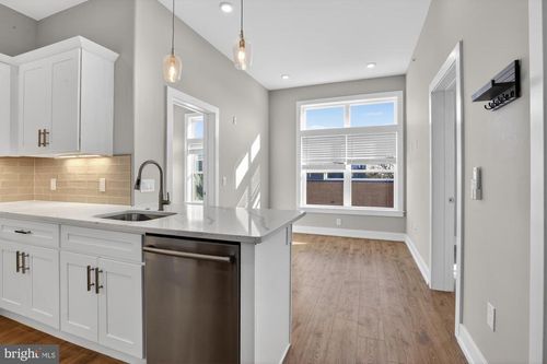 apt-3-2034 N Front St, PHILADELPHIA, PA, 19122-1819 | Card Image