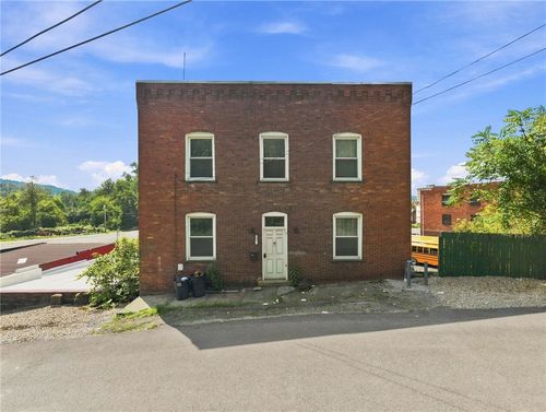 32 Brown St, Brownsville, PA, 15417-1911 | Card Image