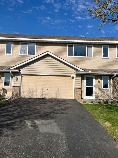 4052 Blakewood Dr, Shakopee, MN, 55379-5824 | Card Image