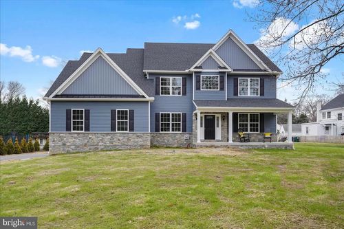 1240 Gradyville Rd, GLEN MILLS, PA, 19342-9614 | Card Image