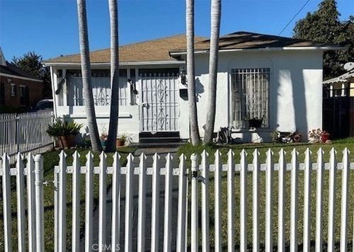 511 N Chester, Compton, CA, 90221 | Card Image