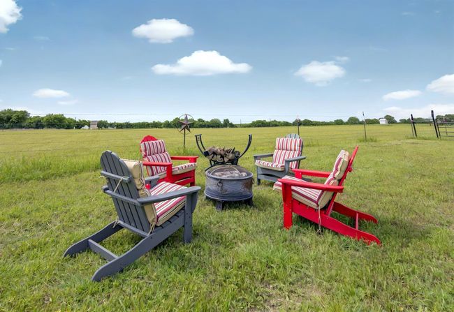 7608 N Branch Rd, House other with 5 bedrooms, 4 bathrooms and null parking in Krum TX | Image 5