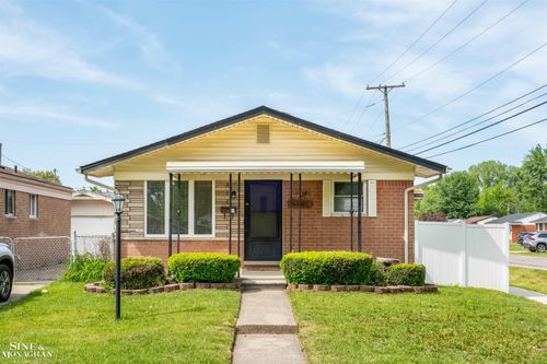19655 Opal St, Clinton Township, MI, 48035-4818 | Card Image