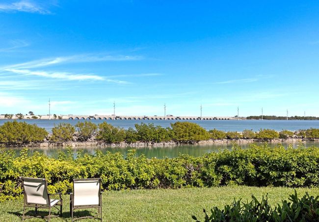 2104 Marina Villas Dr, Condo with 2 bedrooms, 3 bathrooms and null parking in Duck Key FL | Image 15