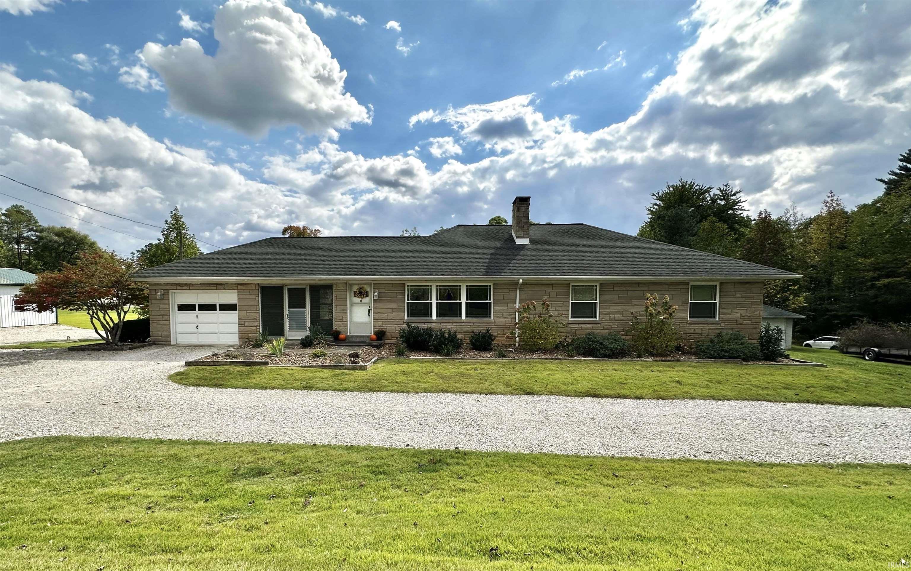 2109 Schlensker Road, For Sale in Evansville Zoocasa