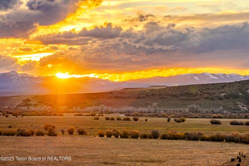TRACT 4 Highway 191/40 Rod, Pinedale, WY, 82941 | Card Image