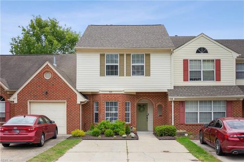 323 Westview Dr, Hampton, VA, 23666-5583 | Card Image