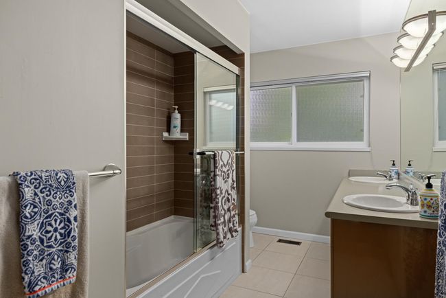 905 Greenwood Rd, House other with 4 bedrooms, 3 bathrooms and 4 parking in West Vancouver BC | Image 28