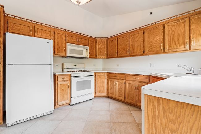 UNIT-3SW - 8000 W 84 Th Pl, Condo with 2 bedrooms, 2 bathrooms and 1 parking in Justice IL | Image 4