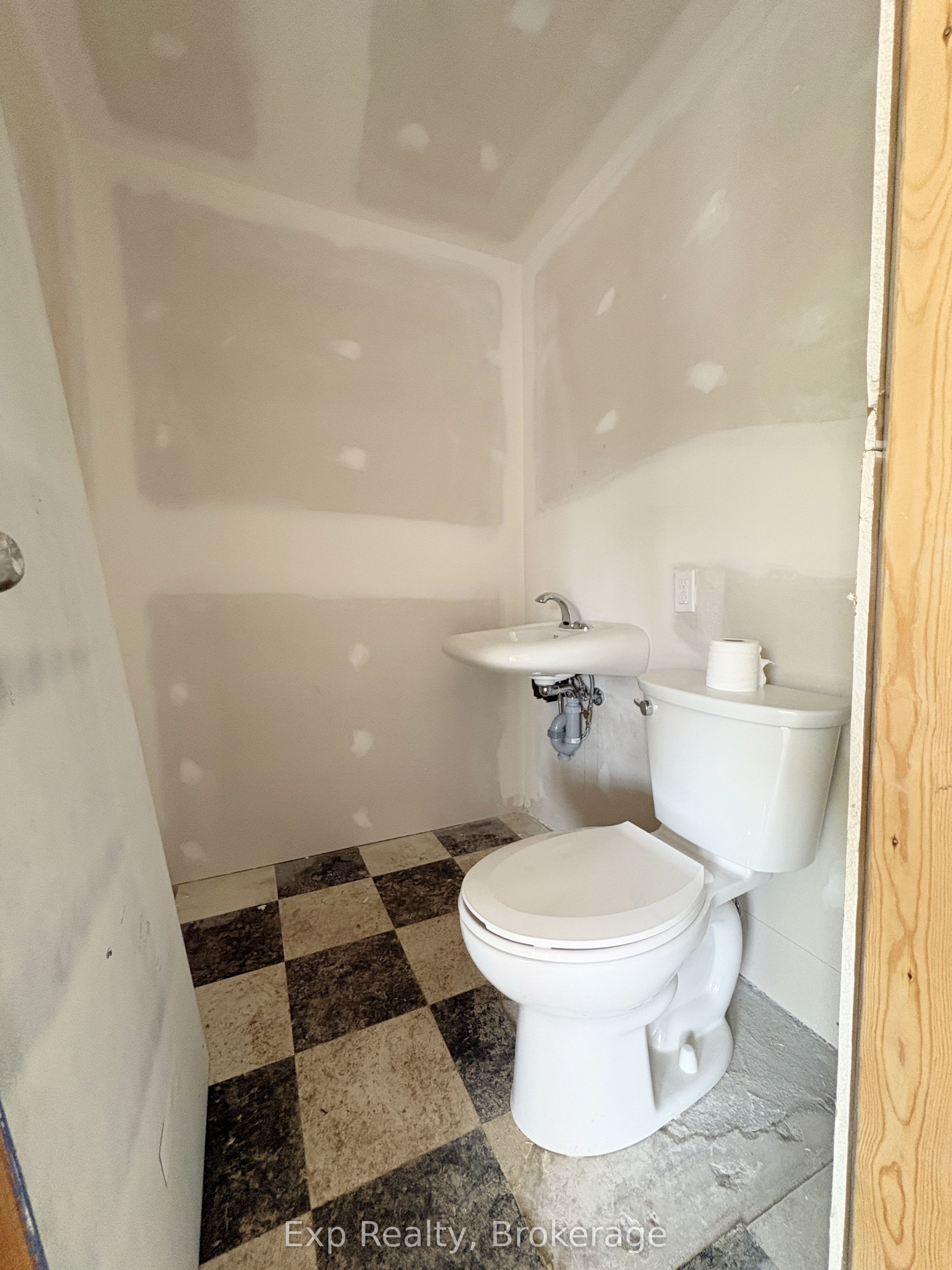 Commercial Lease in Kingston 4