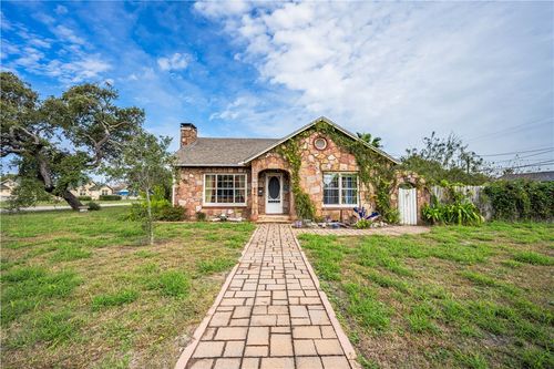 444 W Wheeler Ave, Aransas Pass, TX, 78336-3616 | Card Image