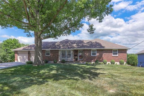 6109 Larson Ave, Kansas City, MO, 64133-4467 | Card Image