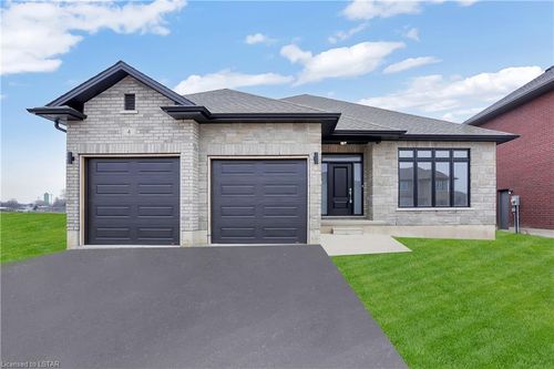 4 Bouw Pl, Dutton, ON, N0L1J0 | Card Image