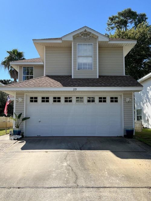 219 Twin Lakes Ln, Destin, FL, 32541-2865 | Card Image