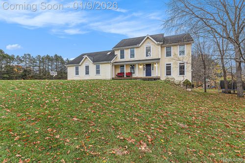 2056 Fisher Ct, Howell, MI, 48855-6831 | Card Image