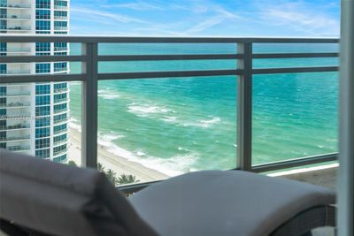 2606 - 3535 S Ocean Dr, Condo with 3 bedrooms, 3 bathrooms and null parking in Hollywood FL | Image 1