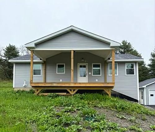 1731 Us Route 2, East Montpelier, VT, 05651-4202 | Card Image