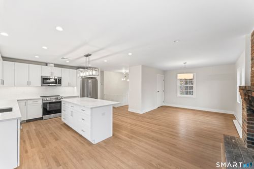 147 Thayer Pond Rd, Wilton, CT, 06897-2820 | Card Image