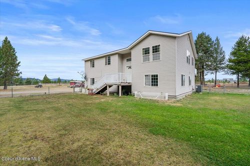811 E Seasons Rd, Athol, ID, 83801-8291 | Card Image